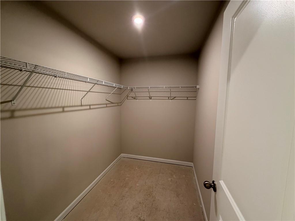 321 Rolling Green Road Property Photo 11