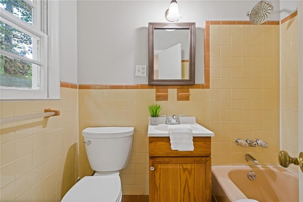 3229 Westmart Lane Property Photo 24