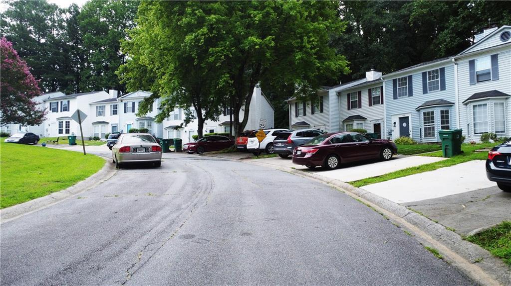 1082 Huntington Trace Se Property Photo 3