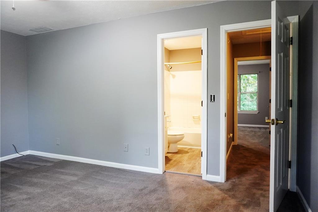 1082 Huntington Trace Se Property Photo 16