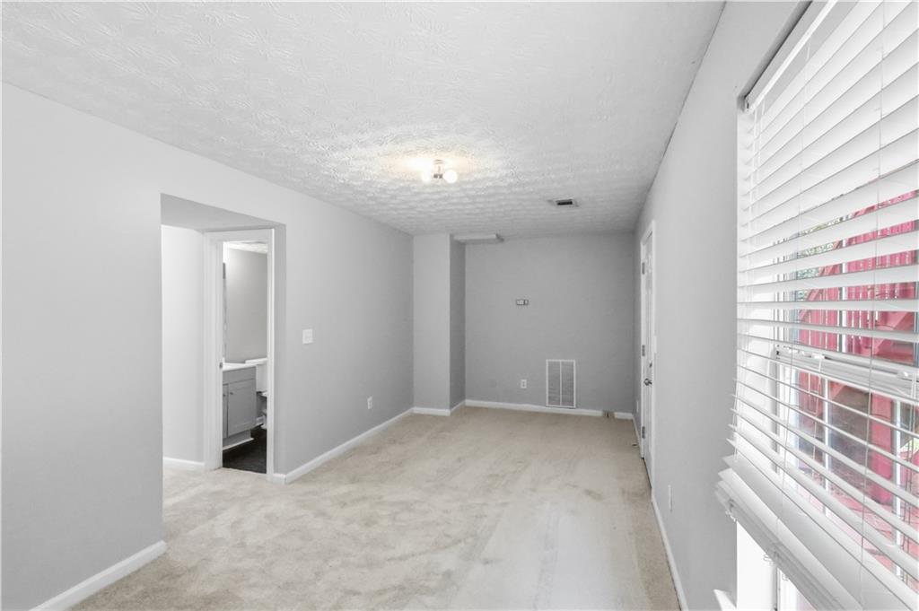 165 Syracuse Lane Property Photo 25