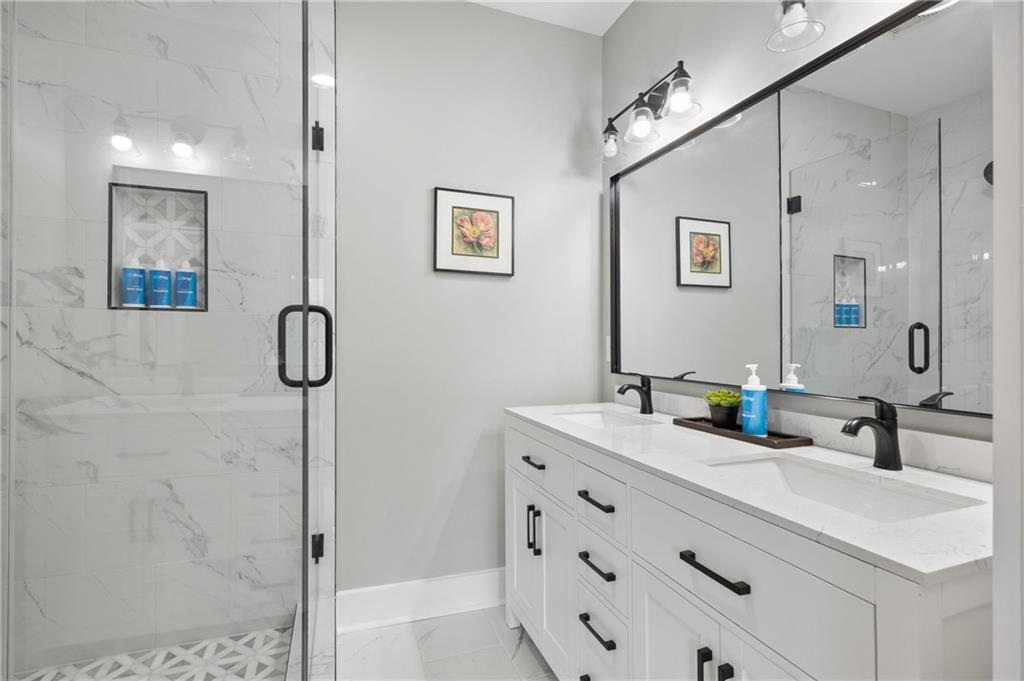 943 Rose Circle Sw Property Photo 22