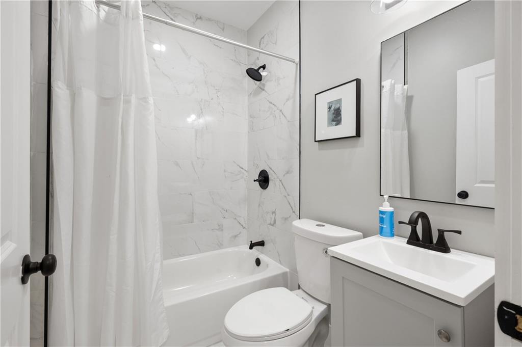 943 Rose Circle Sw Property Photo 25