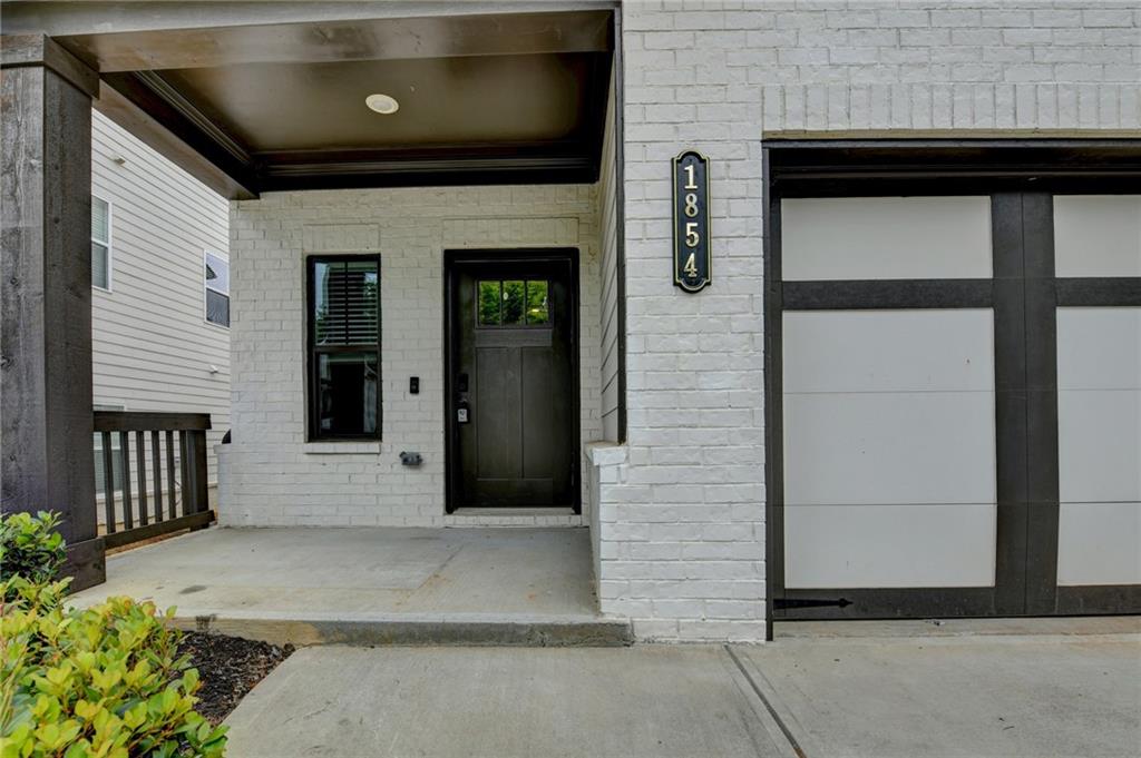 1854 Westfall Landing Property Photo 3
