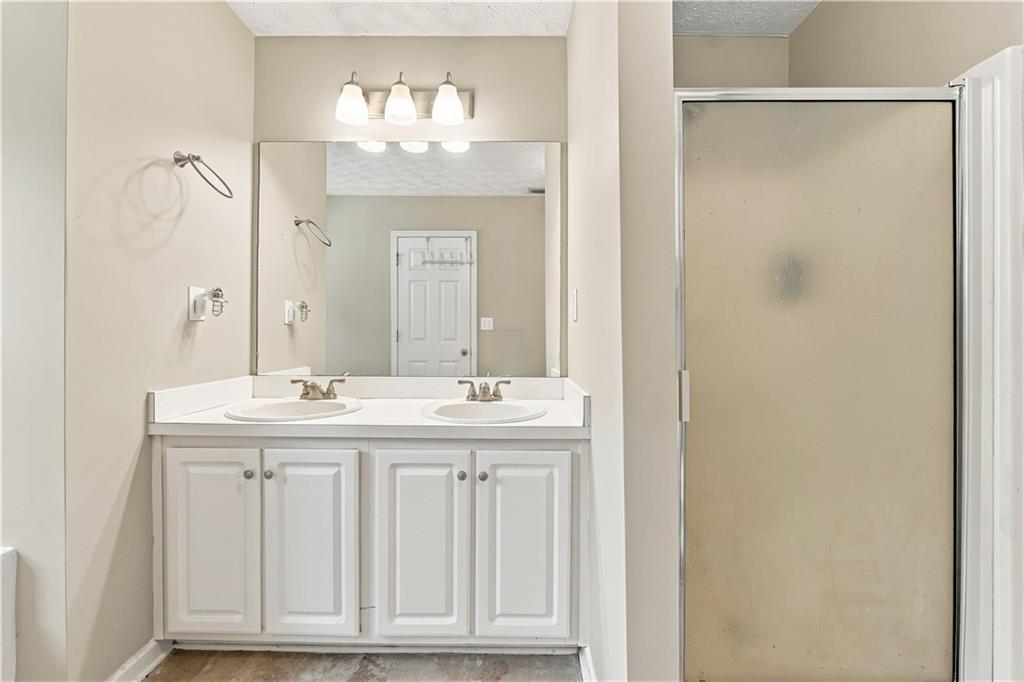 31 Kingston Pointe Drive Property Photo 21