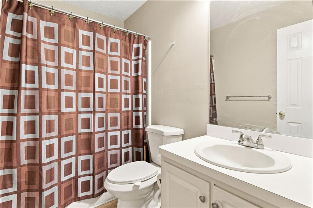 31 Kingston Pointe Drive Property Photo 25