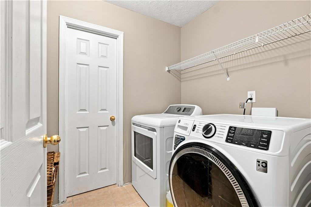 31 Kingston Pointe Drive Property Photo 26