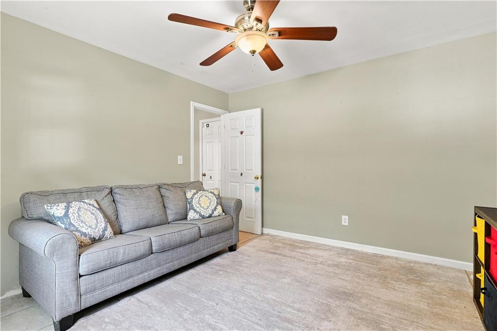 31 Kingston Pointe Drive Property Photo 28