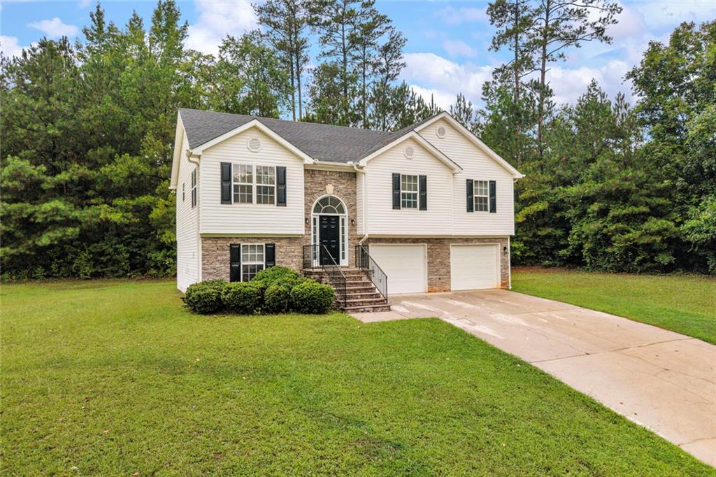 145 Clover Valley Drive Property Photo 2