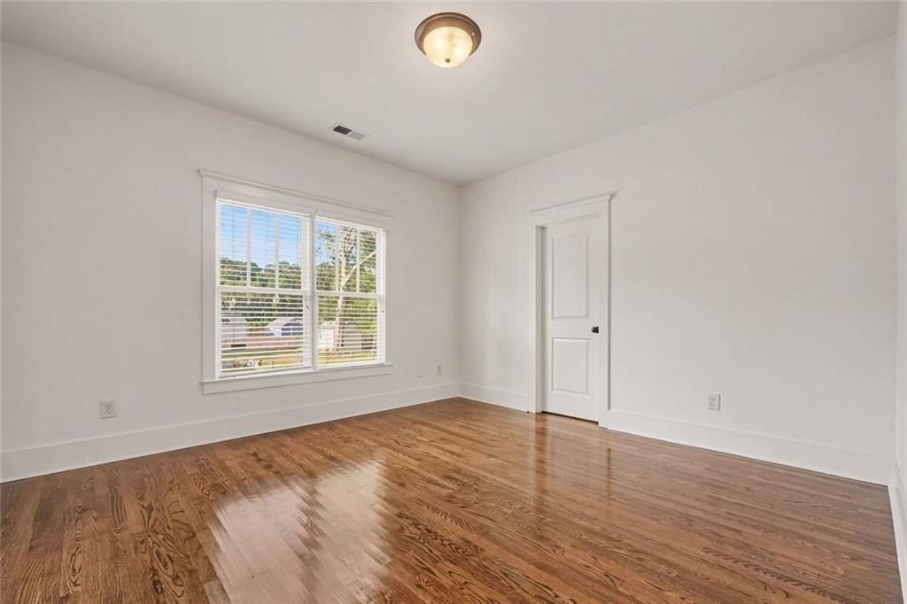 1415 Hawthorne Avenue Se Property Photo 22