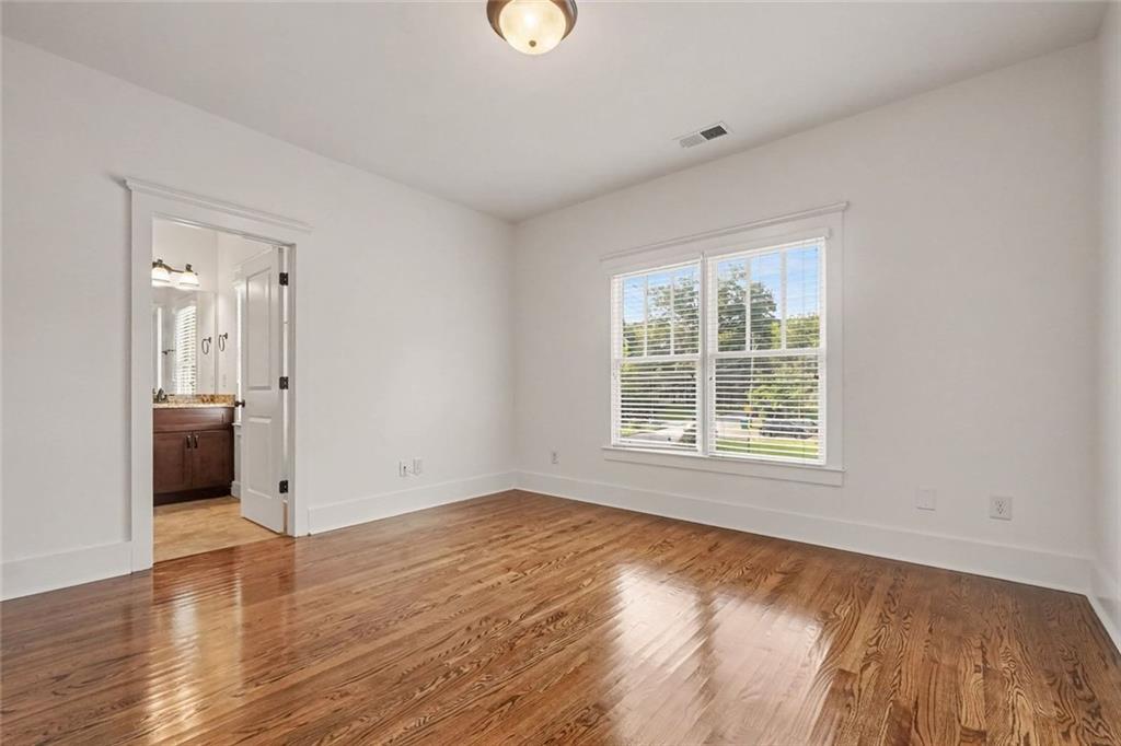 1415 Hawthorne Avenue Se Property Photo 26