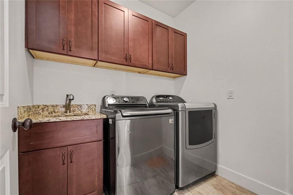 1415 Hawthorne Avenue Se Property Photo 28