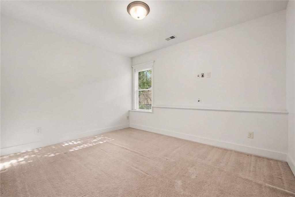1415 Hawthorne Avenue Se Property Photo 33
