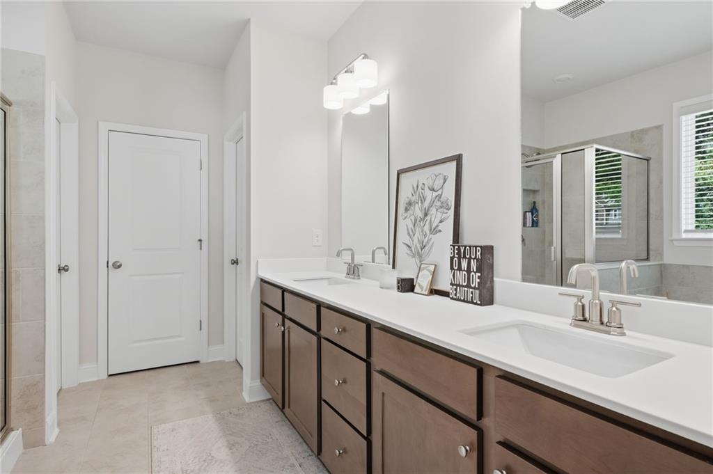 146 Aspen Hall Drive Property Photo 18