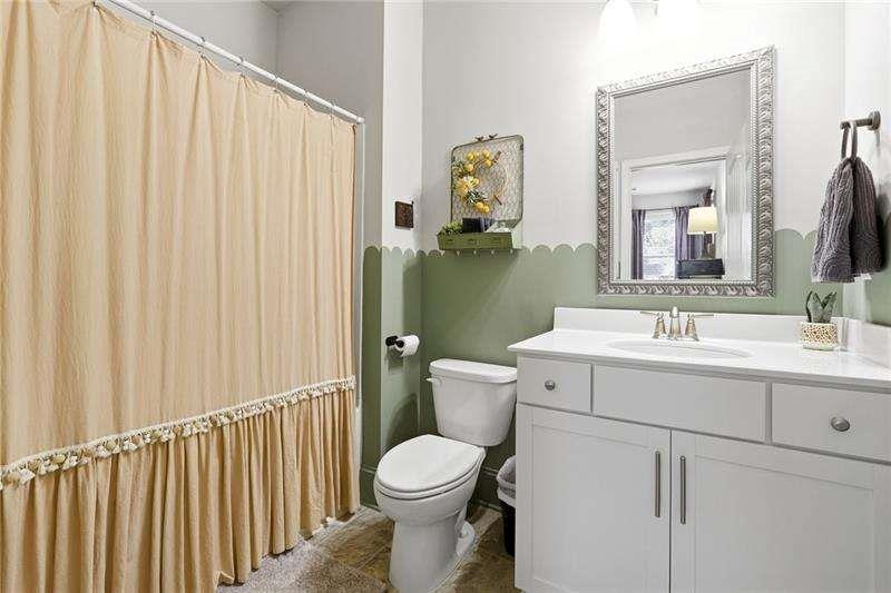 121 Treeline Trail Property Photo 13