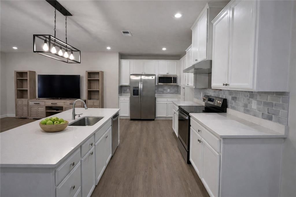 168 Salt Lake Lane Property Photo 3