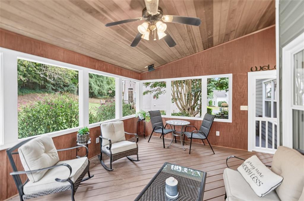 1400 Watercove Lane Property Photo 4