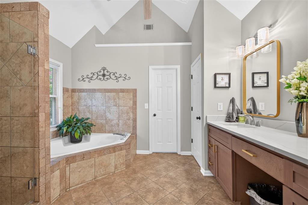 1400 Watercove Lane Property Photo 18