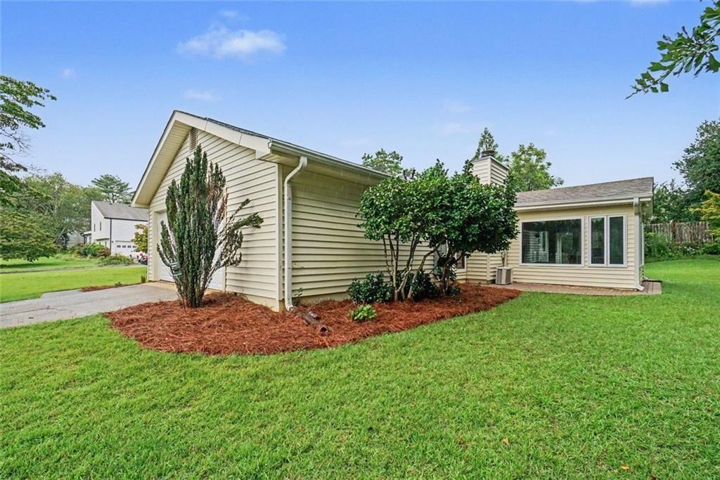 1660 Wingard Drive Property Photo 3