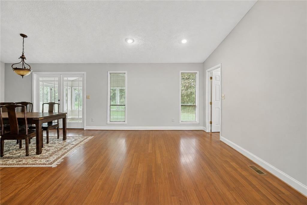 1660 Wingard Drive Property Photo 6