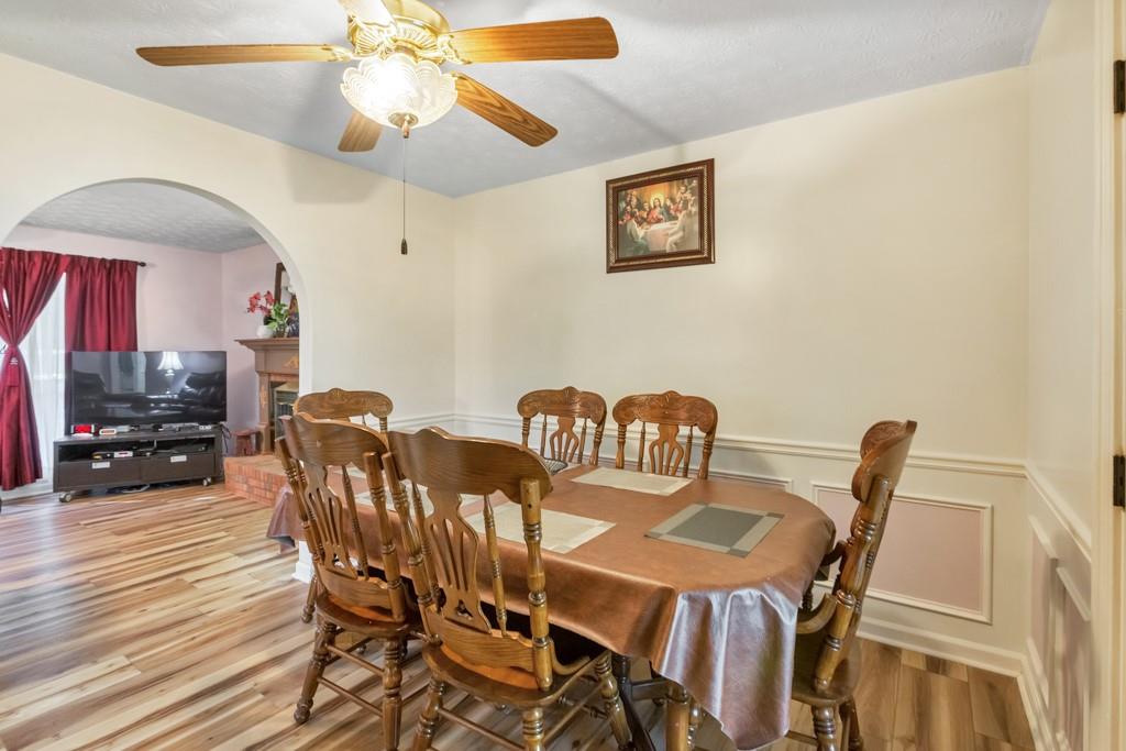 1675 Round Road Property Photo 6