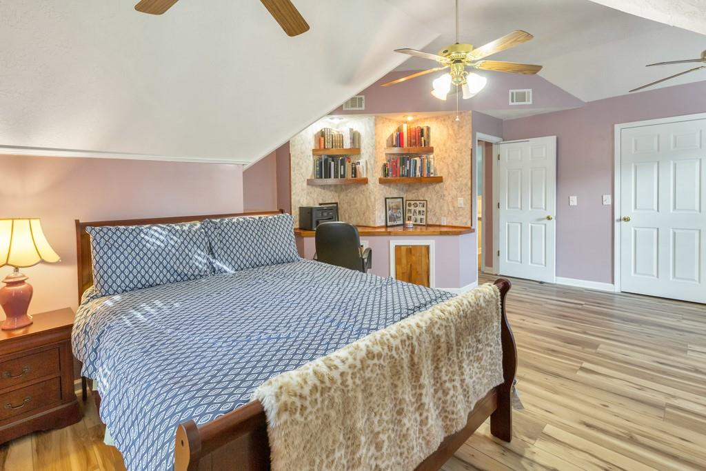 1675 Round Road Property Photo 24