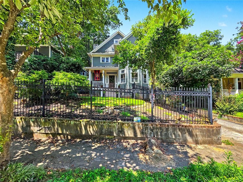 324 Brooks Avenue NE Property Photo 1