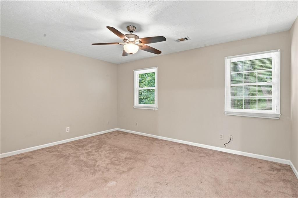 136 Sterling Court Property Photo 15