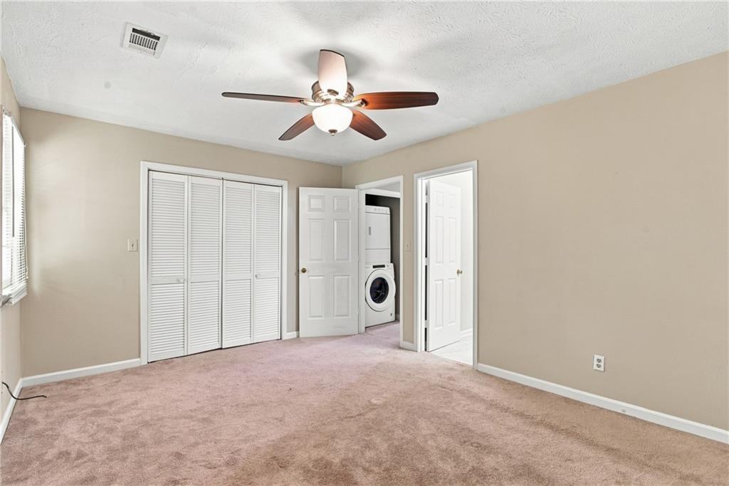 136 Sterling Court Property Photo 16