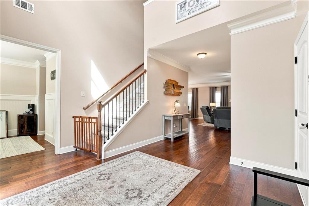 334 Red Cap Circle Property Photo 2