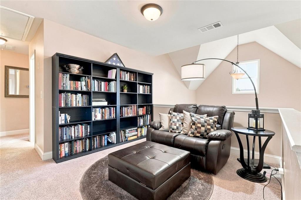 334 Red Cap Circle Property Photo 32