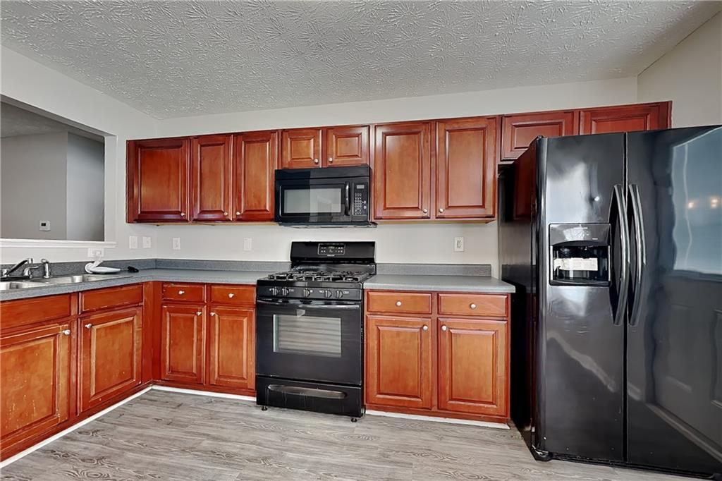 7818808 Property Photo 3