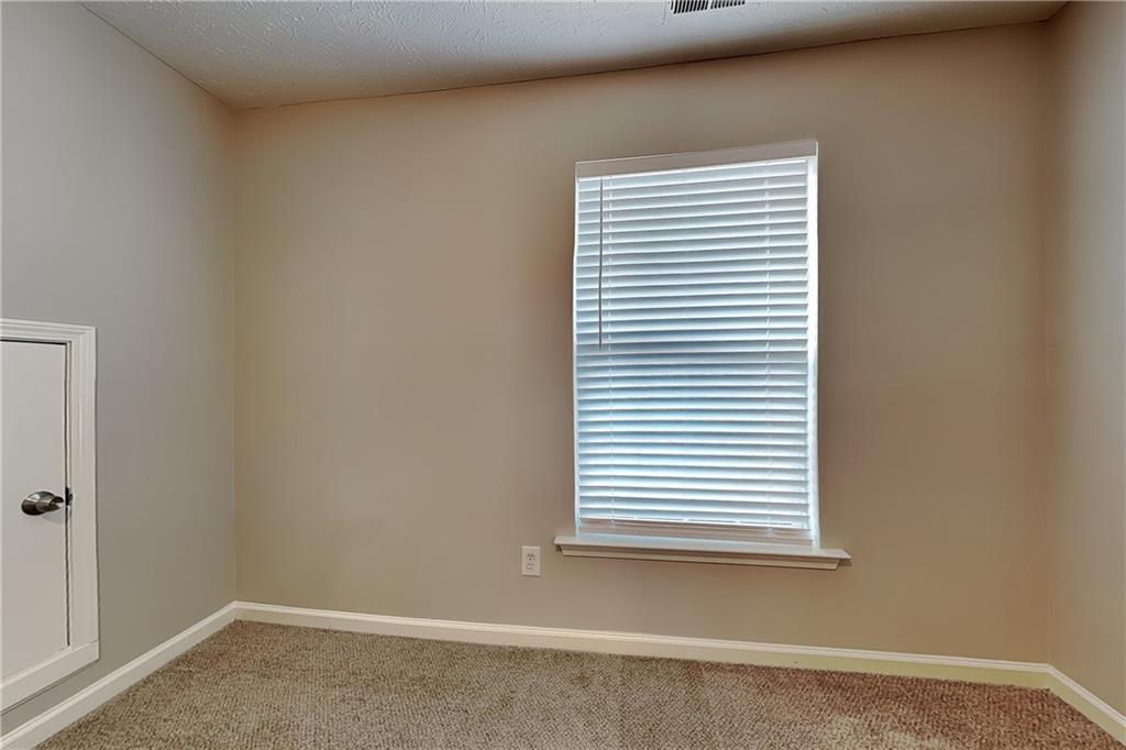 7818808 Property Photo 12
