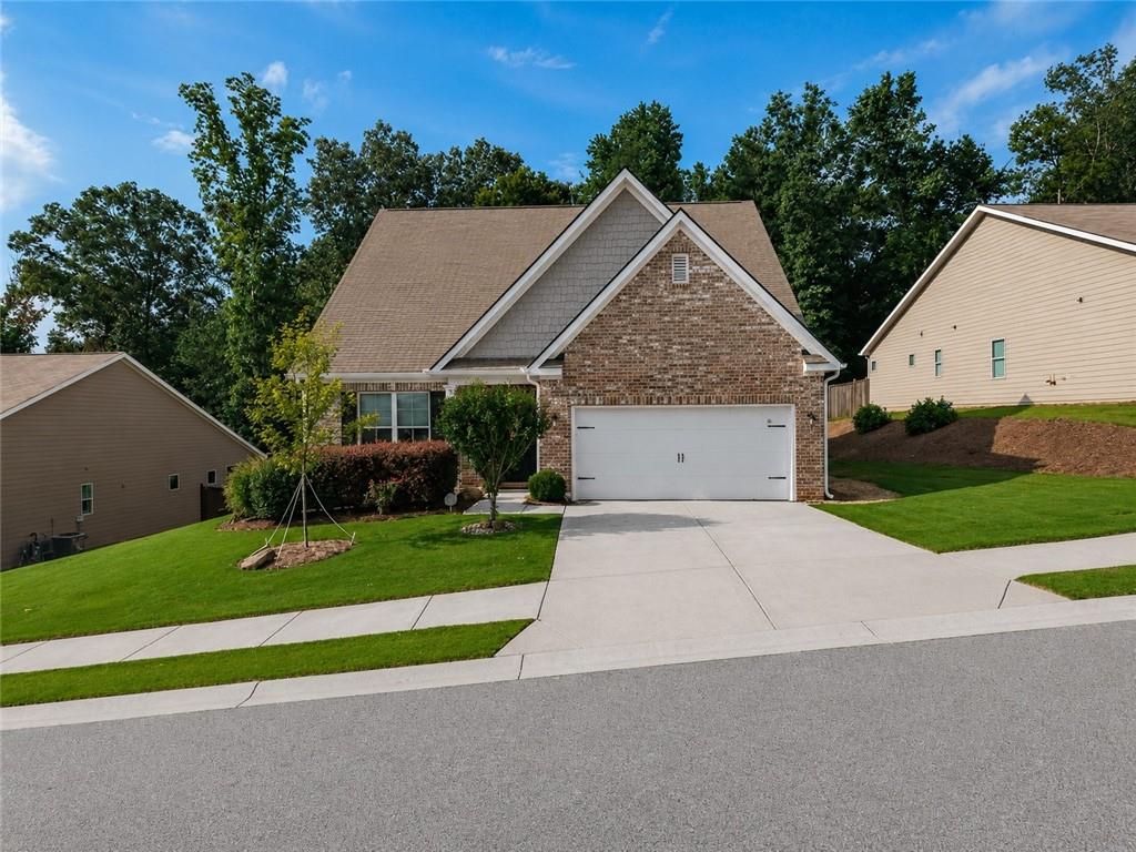 121 Rolling Hills Place Property Photo 1