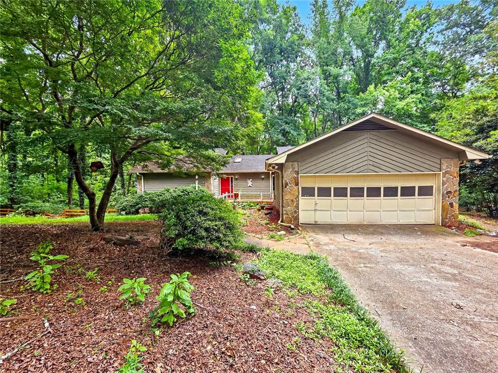 1740 Deer Run Drive Sw Property Photo 1