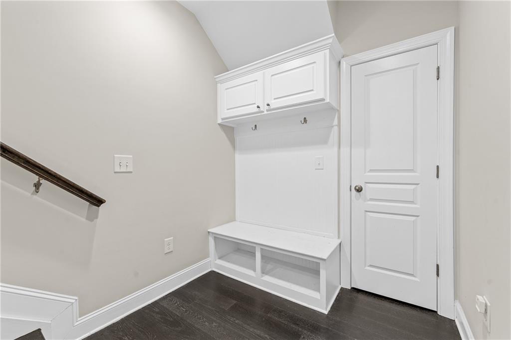 4468 Dunblane Avenue Property Photo 40