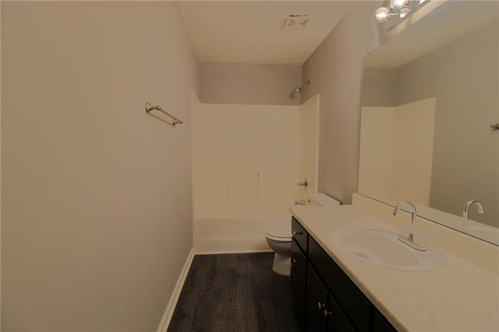 5613 Highway 81 E Property Photo 12