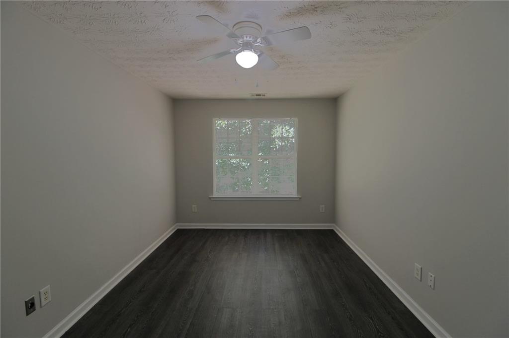 5613 Highway 81 E Property Photo 15
