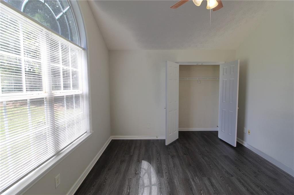 5613 Highway 81 E Property Photo 16
