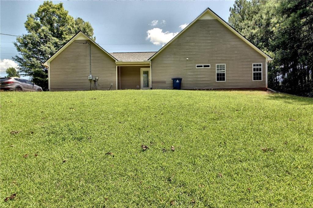 5613 Highway 81 E Property Photo 19
