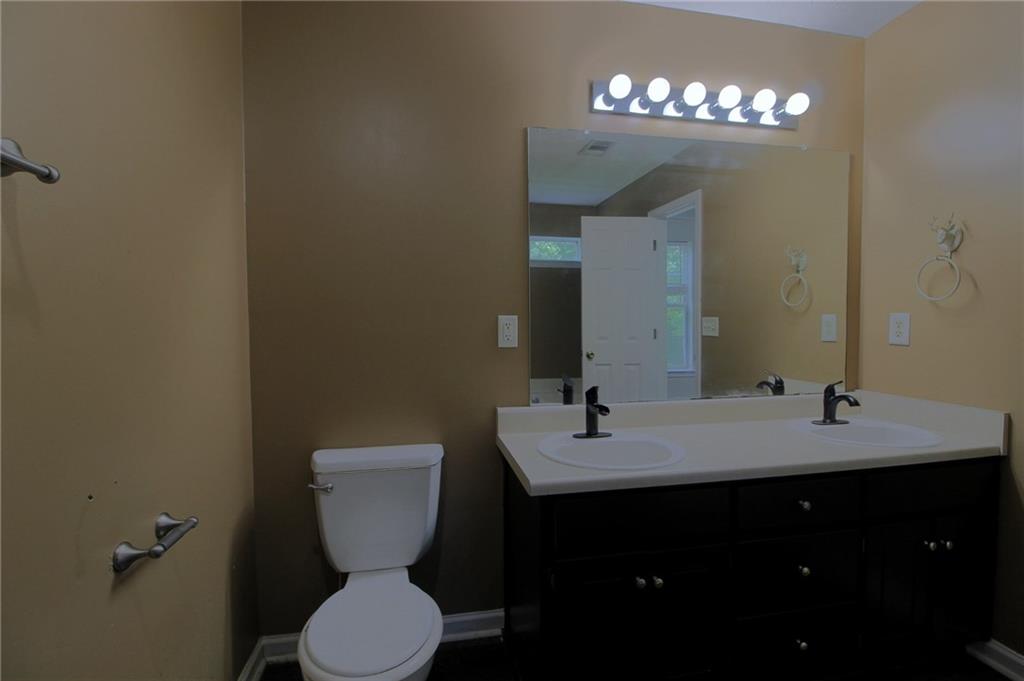 5613 Highway 81 E Property Photo 26