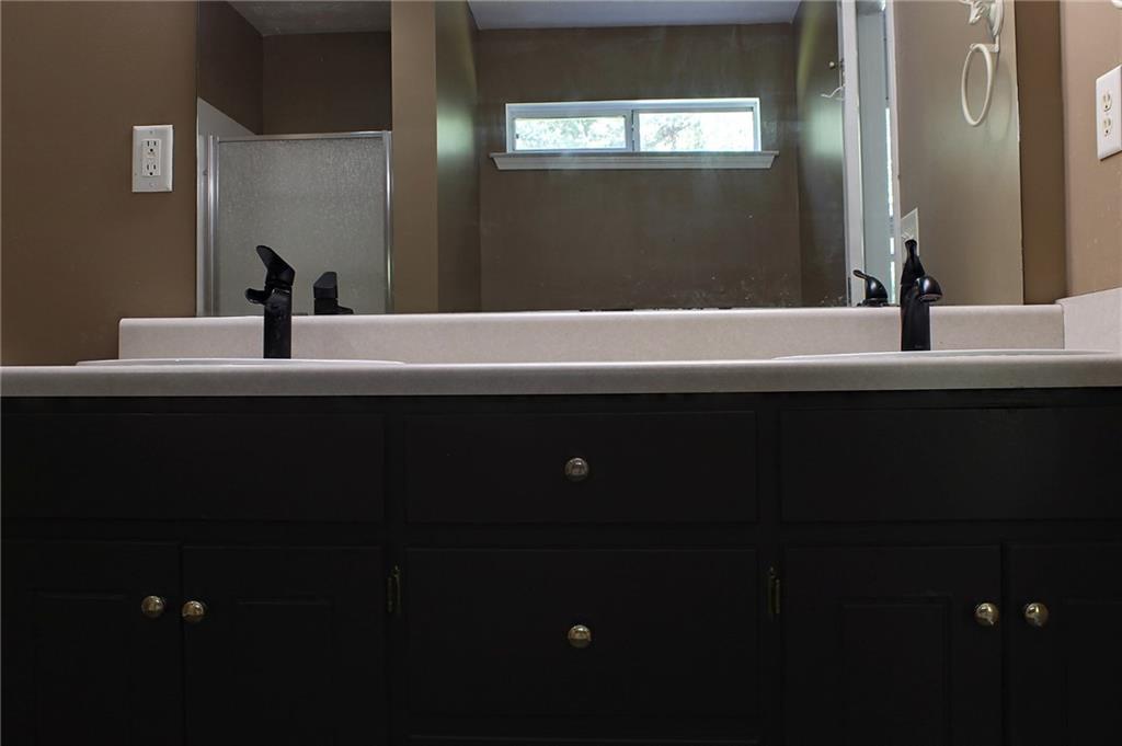5613 Highway 81 E Property Photo 27