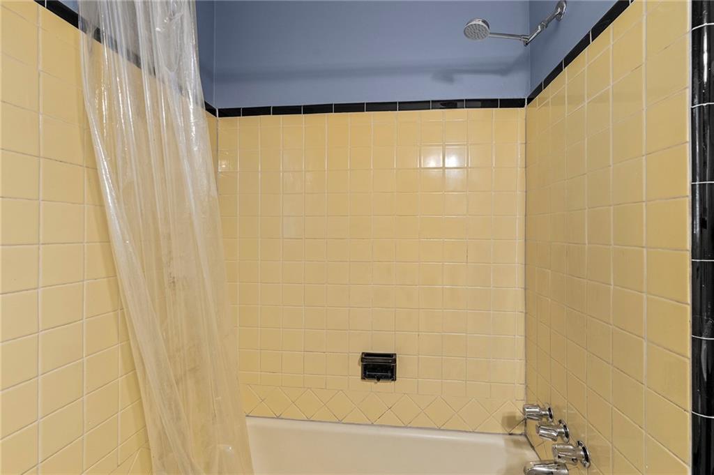 1747 Crestridge Drive Se Property Photo 13