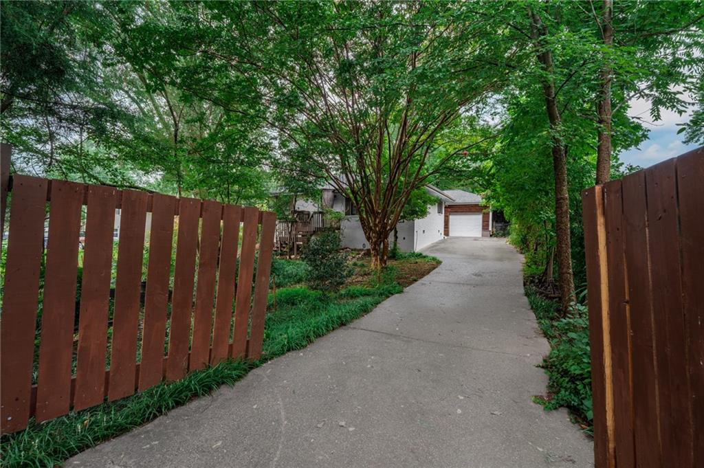 1747 Crestridge Drive Se Property Photo 24