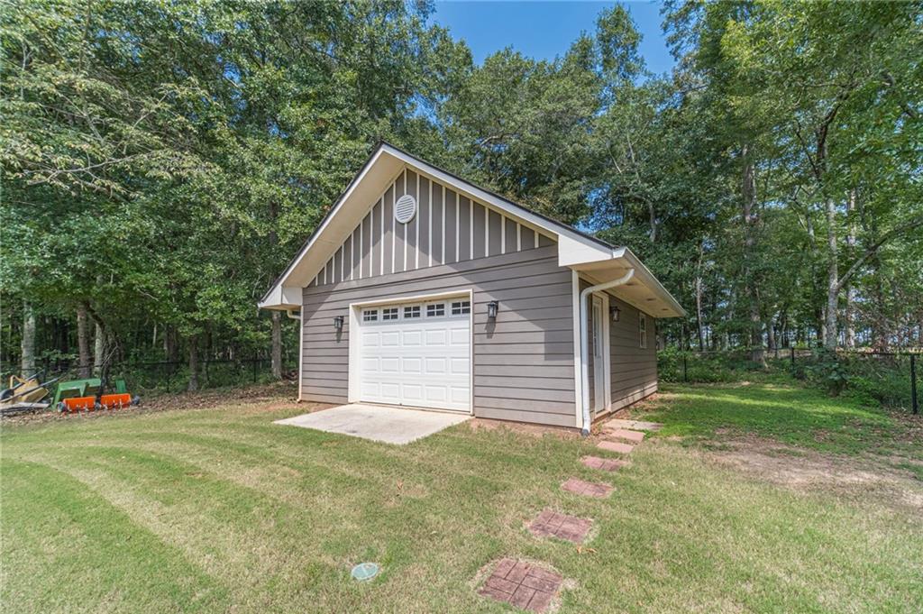 2301 Matt Michell Lane Property Photo 44