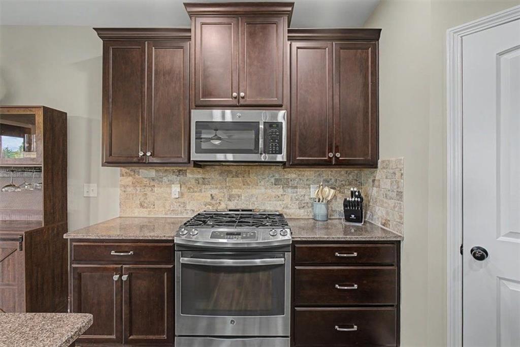 120 Cobblestone Trail Property Photo 17
