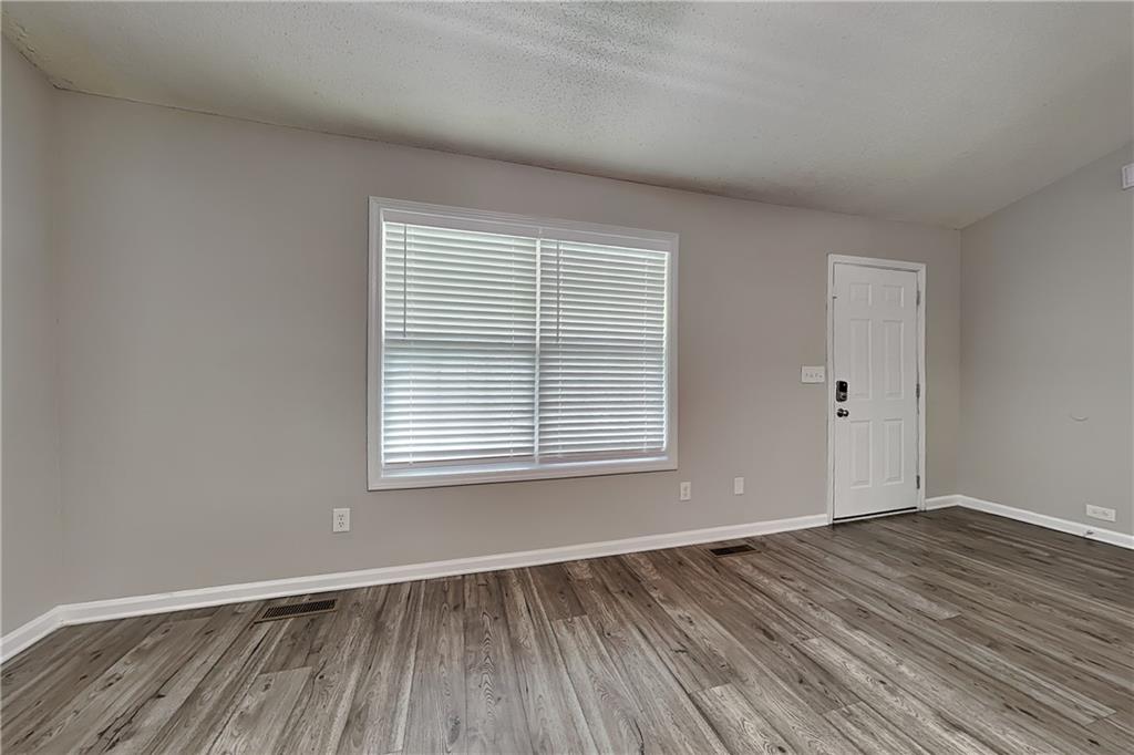 7818903 Property Photo 3