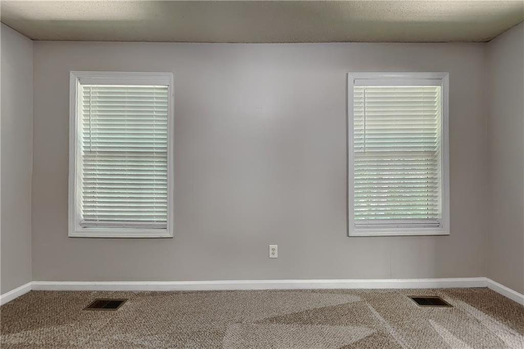 7818903 Property Photo 6