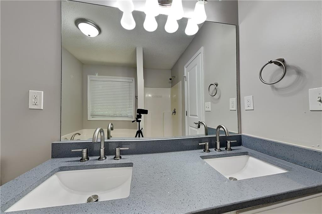 7818903 Property Photo 7