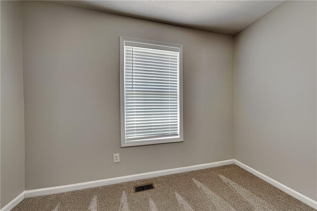7818903 Property Photo 11